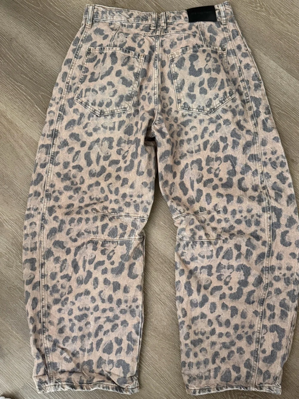 We The Free Leopard Print good luck midrise barrel jean - Picture 3 of 3